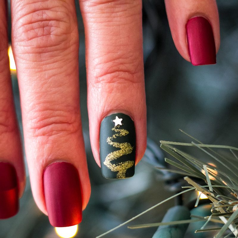 Fall Tree Nail Art: Stunning Seasonal Manicure Ideas