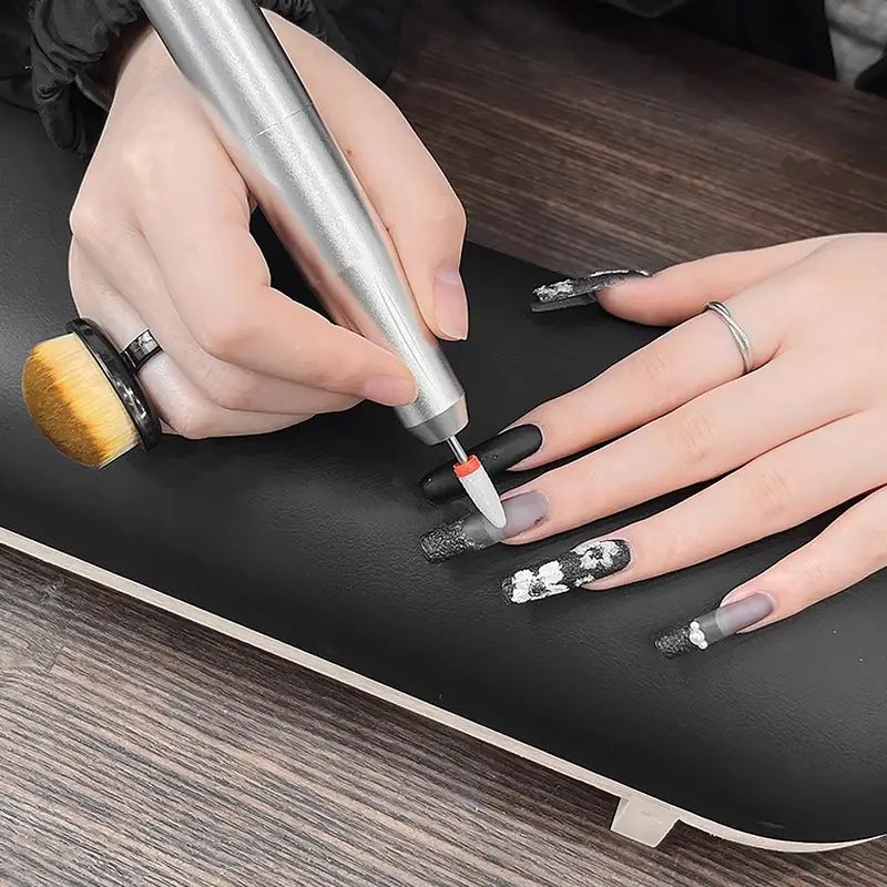 brush the dust for nail art