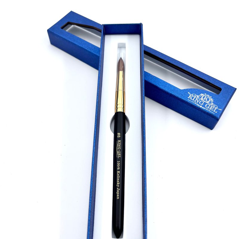 cleaning a nail art liner brush kolinsky with brush cleaner