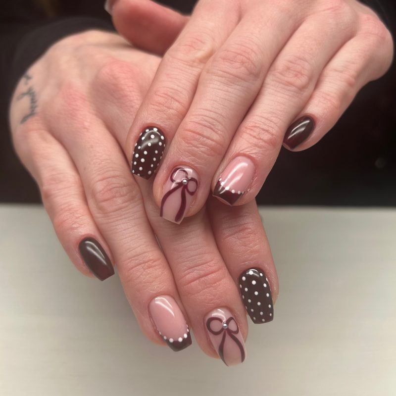 manicurist testing nail art brushes before purchase