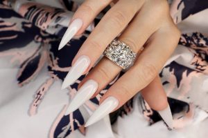 Transforming Nails into Wearable Art: Techniques for Stunning Designs