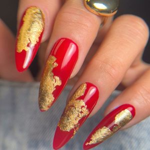 Nail Art Foil Flakes: Elevate Your Manicure Style